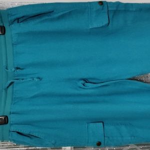 Icy fashions size XL but fit more like a medium Capri style length